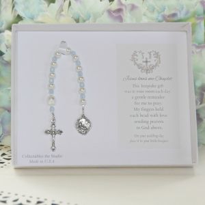 Boys Pearl 'Jesus Loves Me' Chaplet